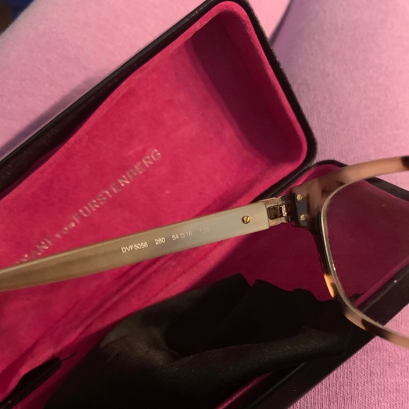 Diane von Furstenberg Rx glasses DVF5056‎